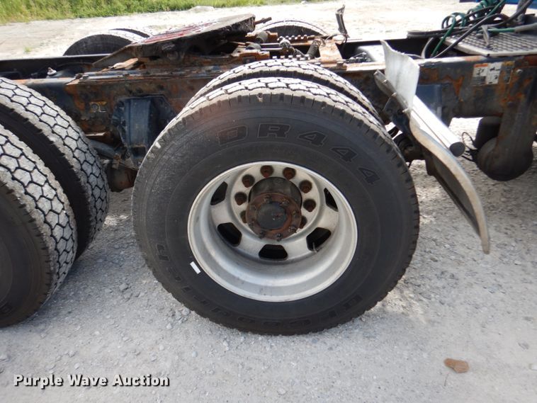 image for item KI9667 2012 Kenworth T660  semi truck