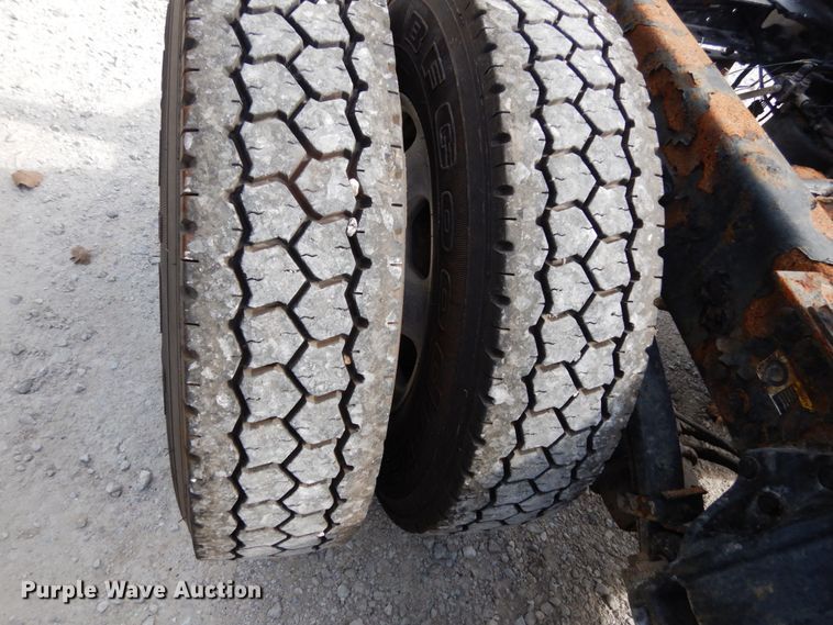 image for item KI9667 2012 Kenworth T660  semi truck