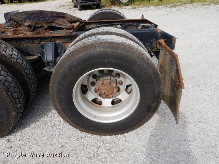 image for item KI9667 2012 Kenworth T660  semi truck