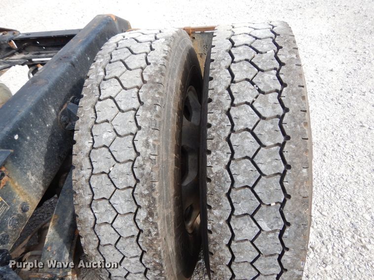 image for item KI9667 2012 Kenworth T660  semi truck