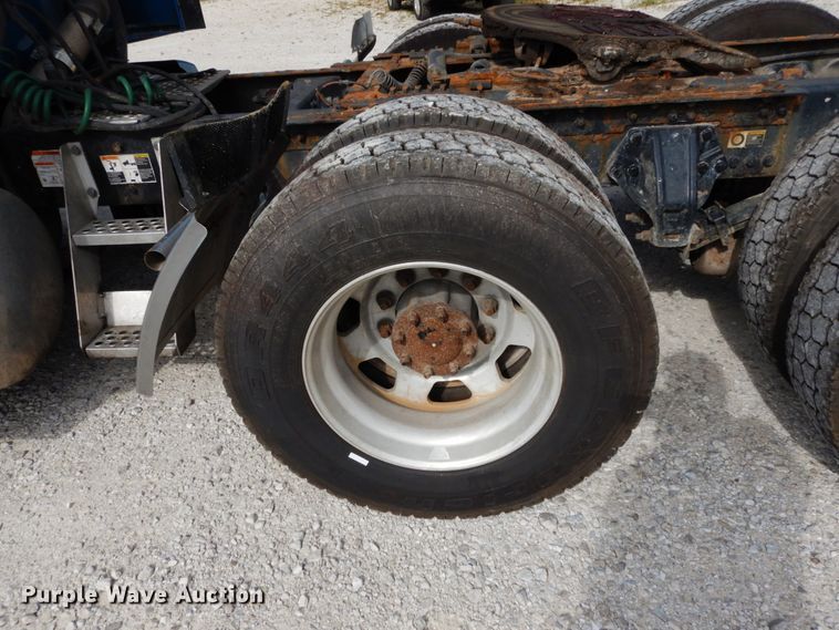 image for item KI9667 2012 Kenworth T660  semi truck