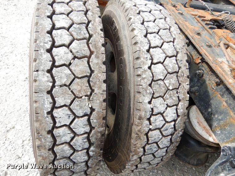 image for item KI9667 2012 Kenworth T660  semi truck