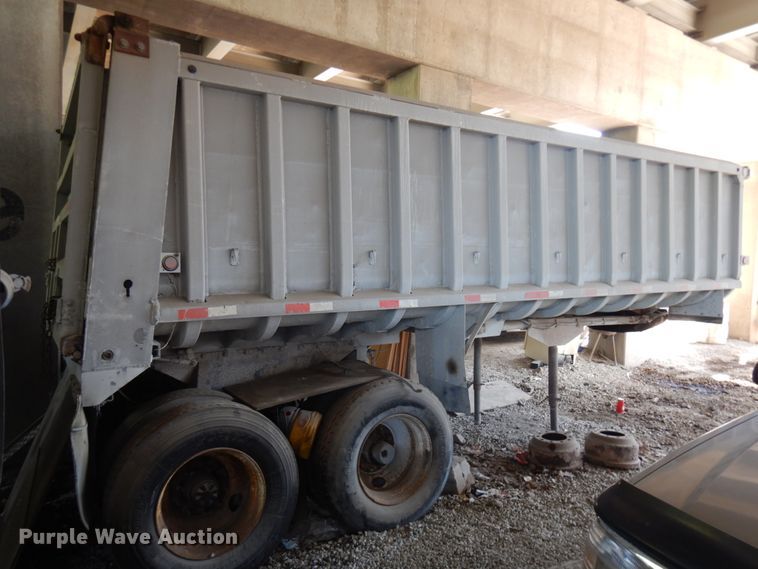 image for item KK9114 1972 Fruehauf  end dump trailer