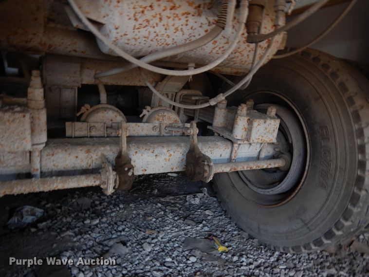 image for item KK9114 1972 Fruehauf  end dump trailer