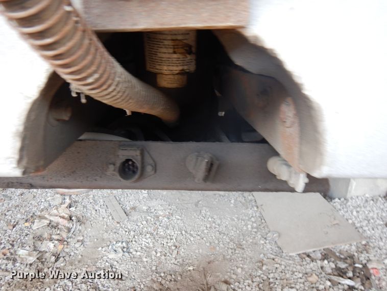 image for item KK9114 1972 Fruehauf  end dump trailer