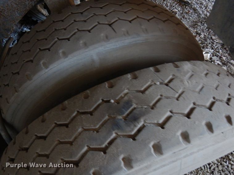 image for item KK9114 1972 Fruehauf  end dump trailer