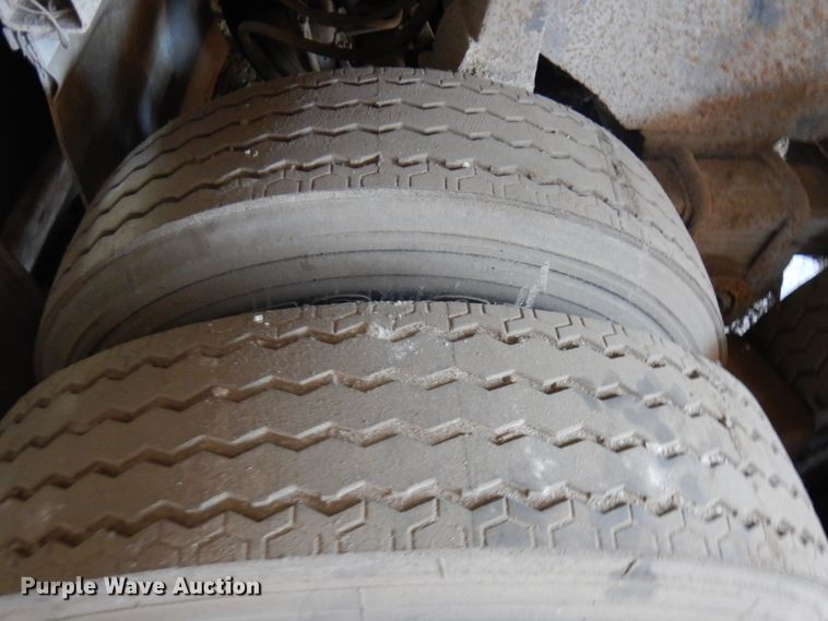 image for item KK9114 1972 Fruehauf  end dump trailer