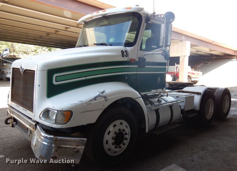 image for item KK9115 2000 International 9100i  semi truck