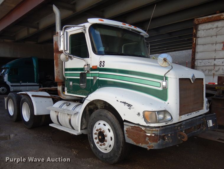 image for item KK9115 2000 International 9100i  semi truck