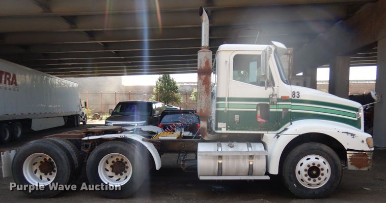 image for item KK9115 2000 International 9100i  semi truck