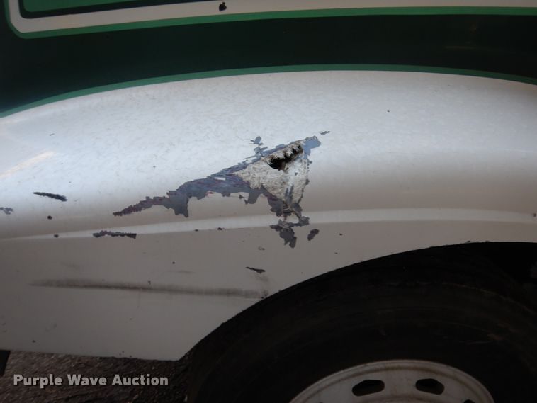 image for item KK9115 2000 International 9100i  semi truck