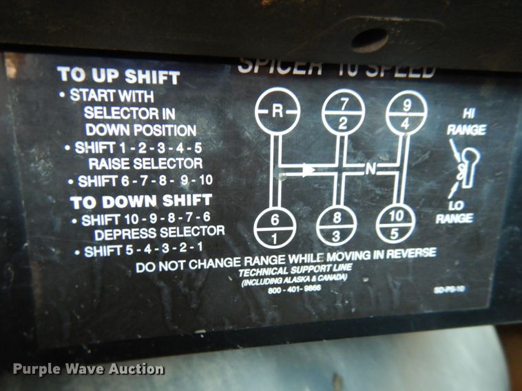 image for item KK9115 2000 International 9100i  semi truck