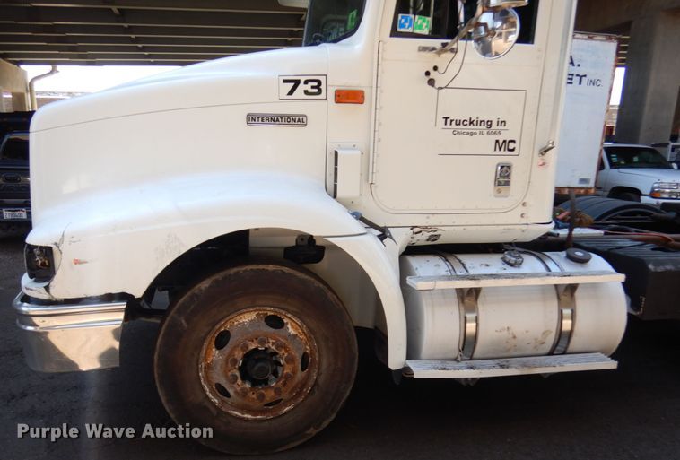 image for item KK9116 2000 International 9200i  semi truck