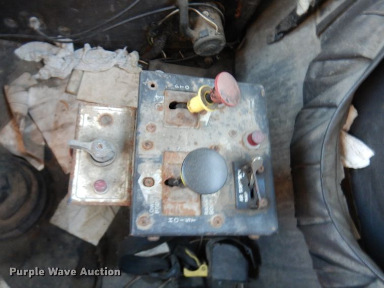 image for item KK9116 2000 International 9200i  semi truck