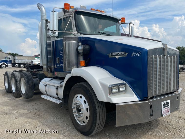 image for item KK9425 1997 Kenworth T800  semi truck