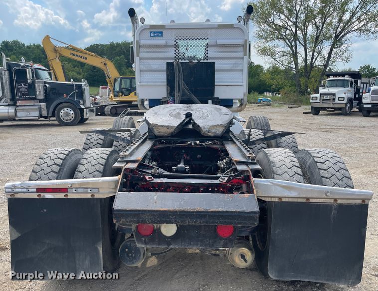 image for item KK9425 1997 Kenworth T800  semi truck