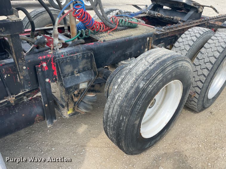 image for item KK9425 1997 Kenworth T800  semi truck