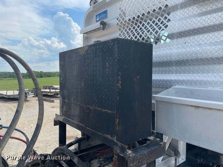 image for item KK9425 1997 Kenworth T800  semi truck