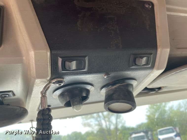 image for item KK9425 1997 Kenworth T800  semi truck