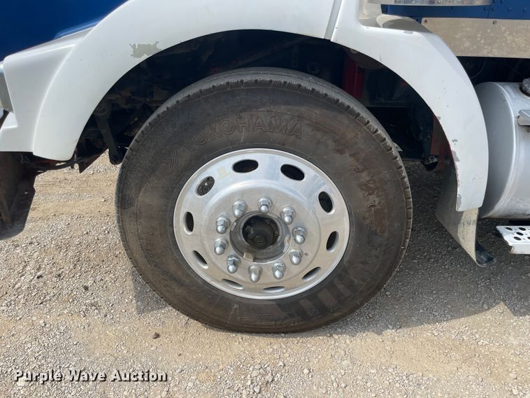 image for item KK9425 1997 Kenworth T800  semi truck