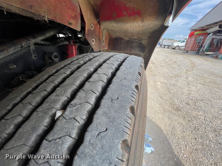 image for item KK9425 1997 Kenworth T800  semi truck