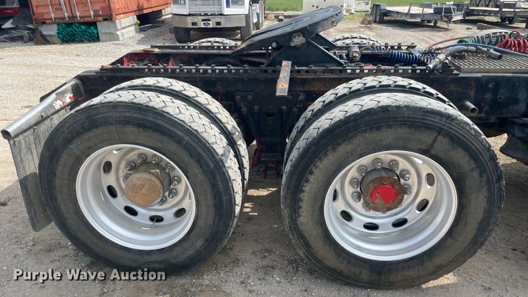 image for item KK9425 1997 Kenworth T800  semi truck