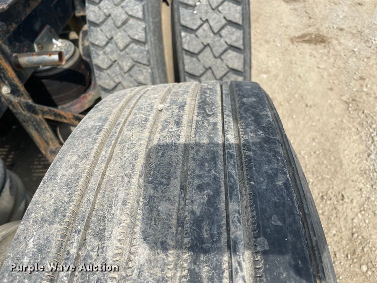 image for item KK9425 1997 Kenworth T800  semi truck