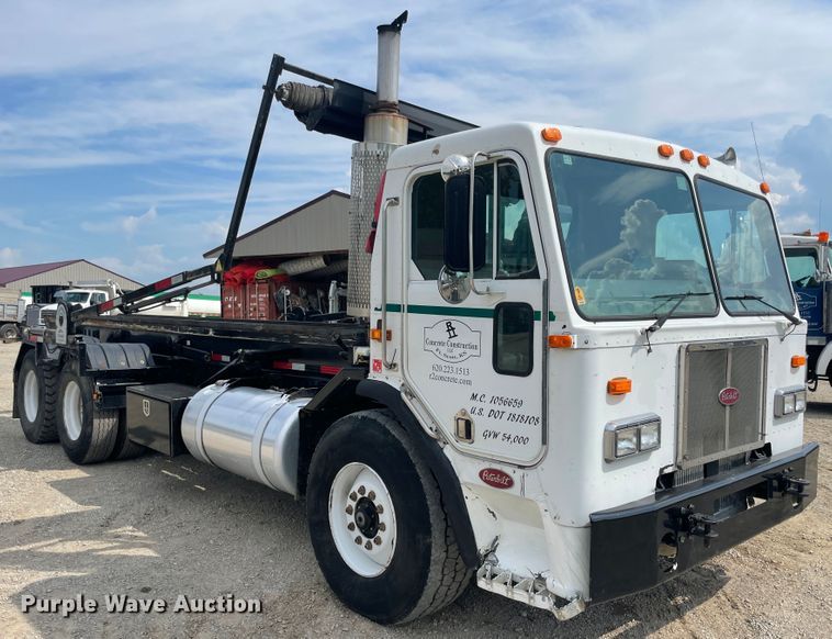 image for item KK9426 1993 Peterbilt 320  roll-off container truck