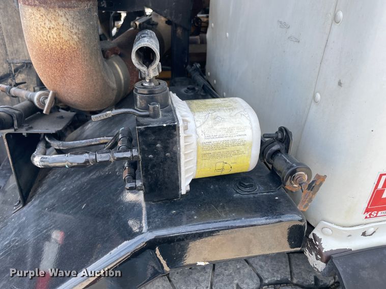 image for item KK9426 1993 Peterbilt 320  roll-off container truck