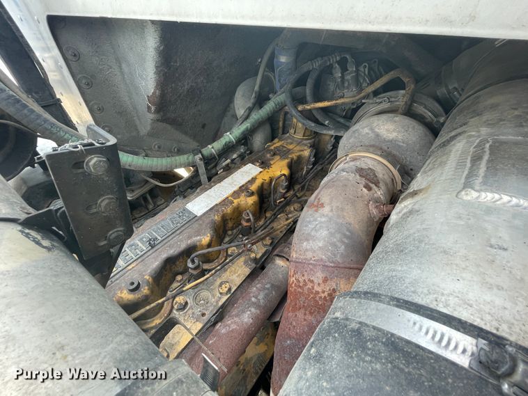 image for item KK9426 1993 Peterbilt 320  roll-off container truck