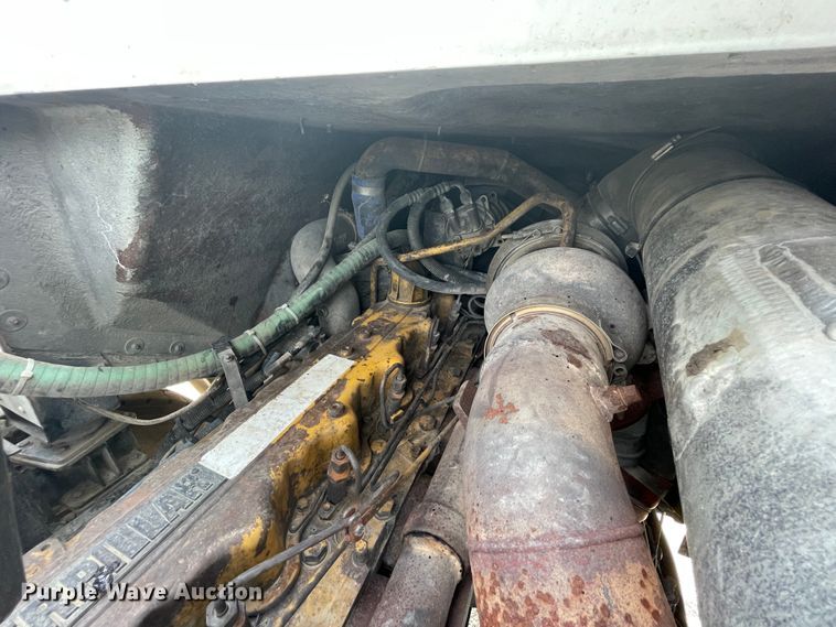 image for item KK9426 1993 Peterbilt 320  roll-off container truck