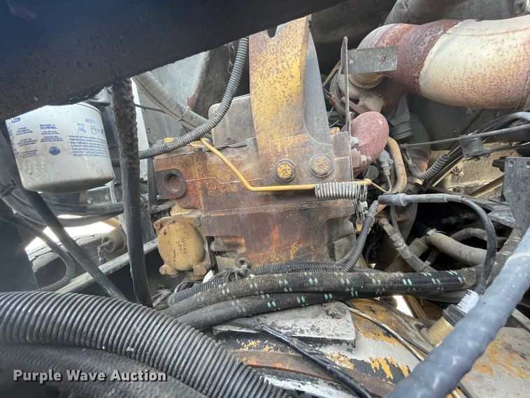 image for item KK9426 1993 Peterbilt 320  roll-off container truck