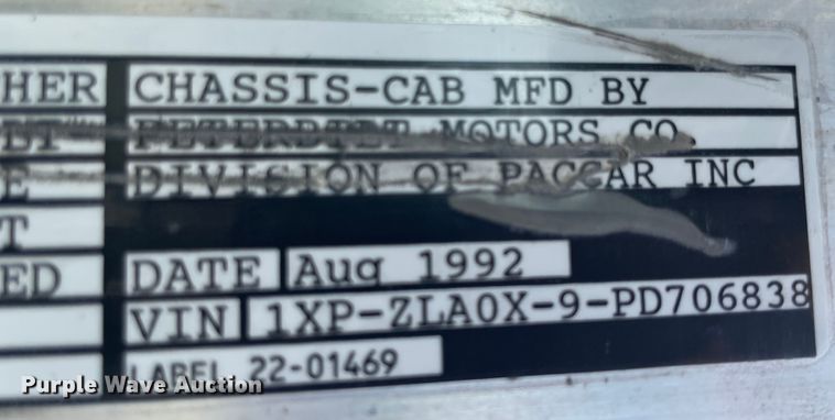 image for item KK9426 1993 Peterbilt 320  roll-off container truck