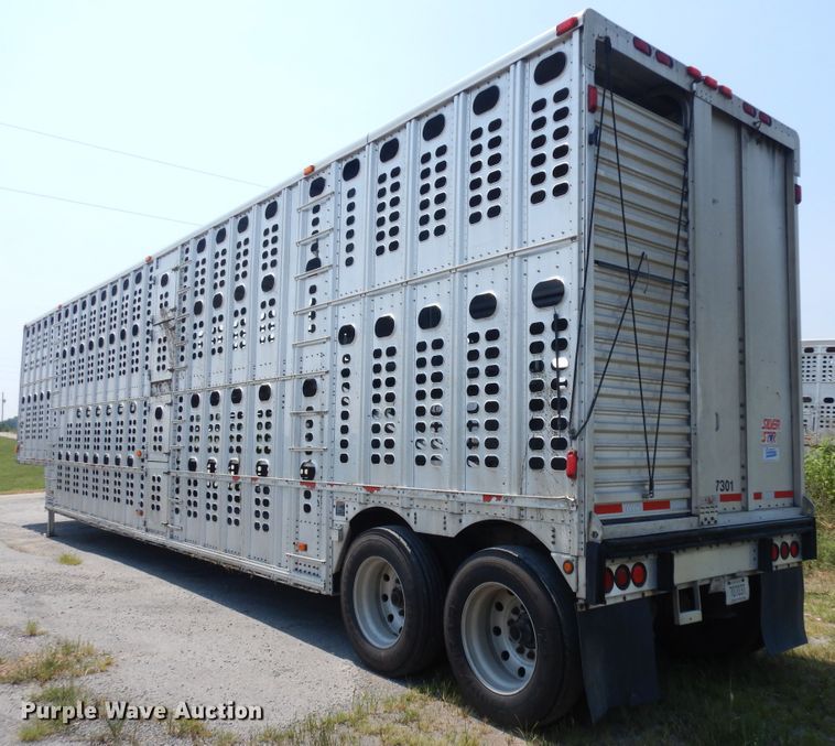 image for item KU9391 2001 Wilson PSDCL-302  livestock trailer