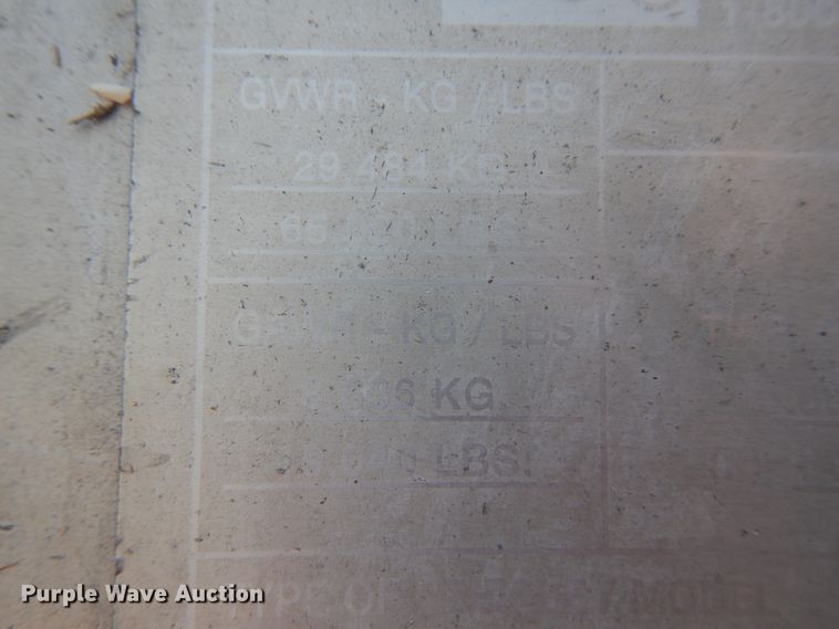 image for item KU9391 2001 Wilson PSDCL-302  livestock trailer