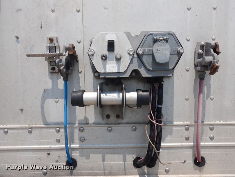 image for item KU9392 2007 Eby  livestock trailer