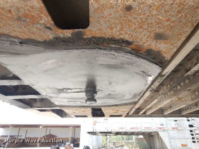 image for item KU9392 2007 Eby  livestock trailer