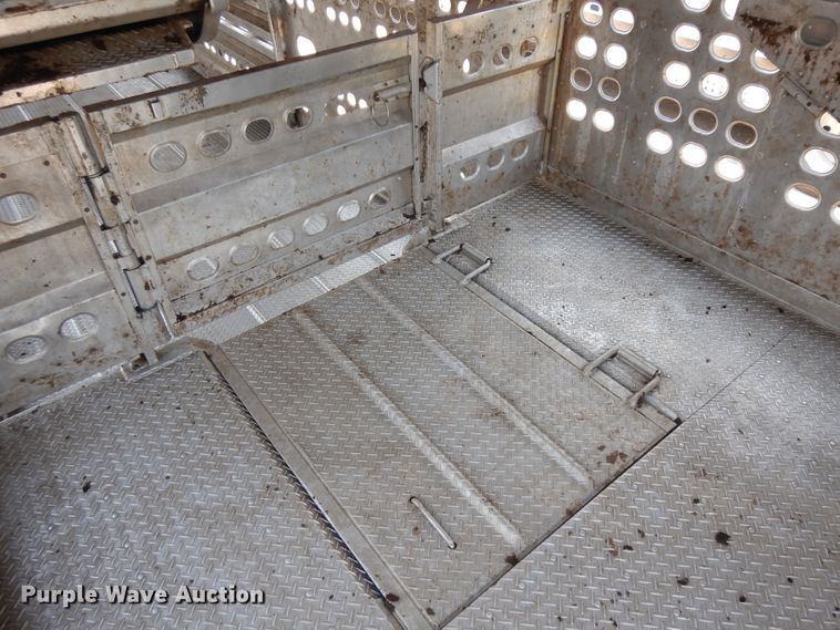 image for item KU9392 2007 Eby  livestock trailer