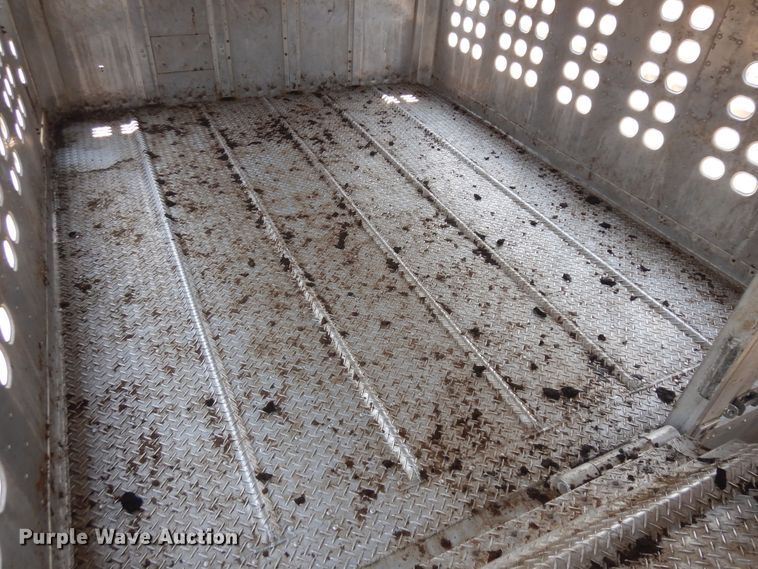 image for item KU9392 2007 Eby  livestock trailer