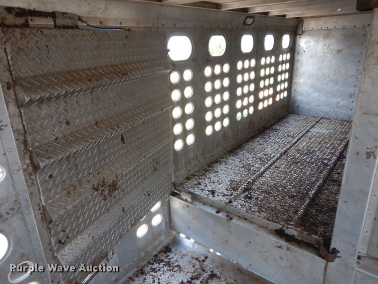 image for item KU9392 2007 Eby  livestock trailer