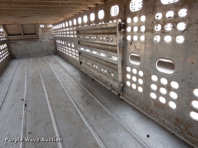 image for item KU9392 2007 Eby  livestock trailer