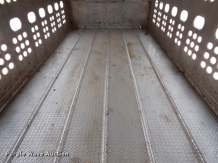 image for item KU9392 2007 Eby  livestock trailer