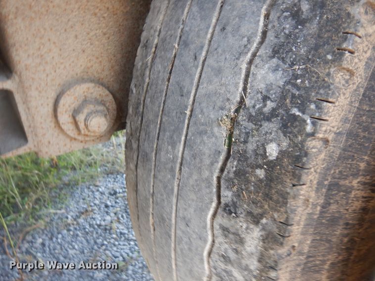 image for item KU9392 2007 Eby  livestock trailer