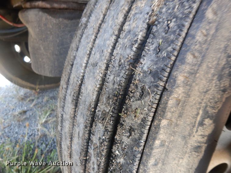 image for item KU9392 2007 Eby  livestock trailer