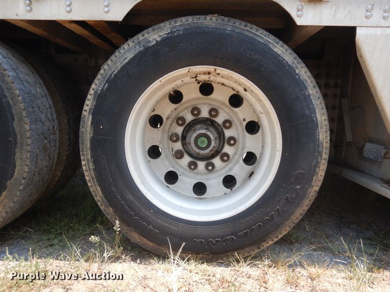 image for item KU9392 2007 Eby  livestock trailer