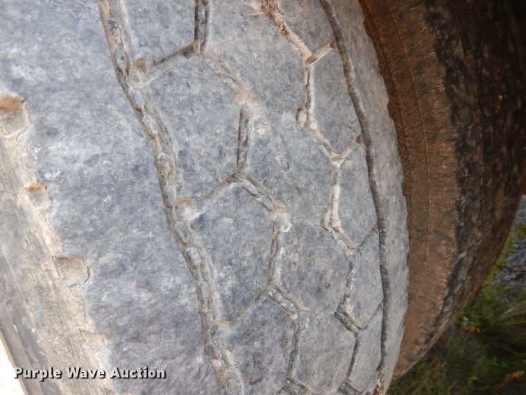 image for item KU9392 2007 Eby  livestock trailer