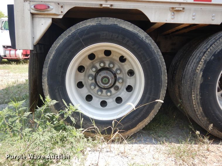 image for item KU9392 2007 Eby  livestock trailer