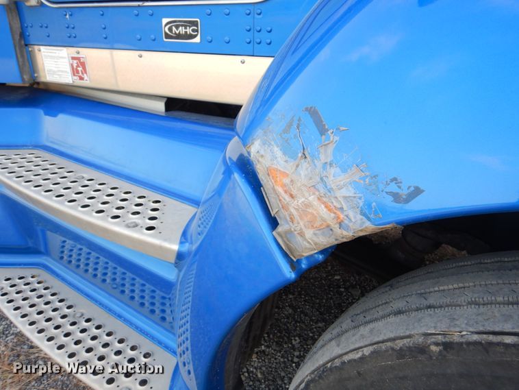 image for item KW9874 2016 Kenworth T660  semi truck