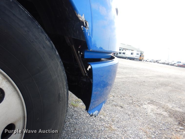 image for item KW9874 2016 Kenworth T660  semi truck