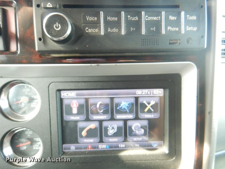 image for item KW9874 2016 Kenworth T660  semi truck